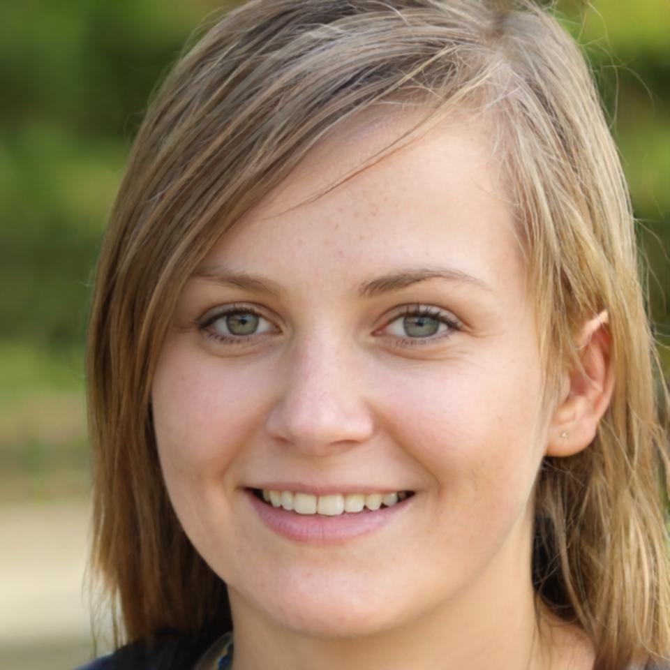 Sarah Chen, Lead Financial Analysis Instructor
